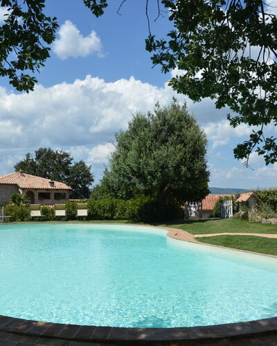 Agriturismo Bellavista, Private Pool, Val D'Orcia: Zwembad, Buitenmeubels, Landgoed, Toevlucht, Hacienda, Eco Hotel, Tuin, Boerderij, Schaduw, Villa