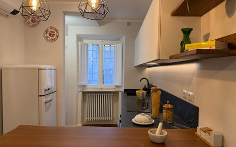 Casa Amandoli: Interieur Ontwerp, Flooring, Meubilair, Hout, Lichte Inrichting, Countertop, Keuken, Plafond, Verlichting, Toestel Van De Keuken