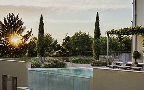 Villa Elisa: Woongebied, Huis, Struik, Stedelijk Ontwerp, Landgoed, Tuin, Appartement, Landscaping, Herenhuis, Villa