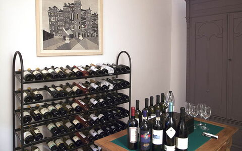 Artemisia: Fles, Glazen Fles, Wijnfles, Stellingen, Wijn, Plank