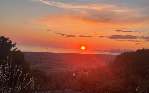 Villa Il Giardino: Lucht, Zon, Afterglow, Dag, Natuur, Horizon, Zonsondergang, Oranje, Schemer, Afdeling
