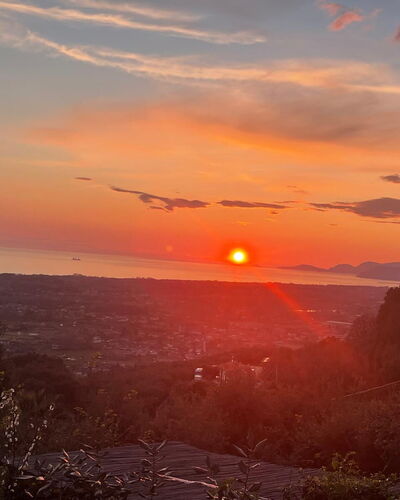 Villa Il Giardino: Lucht, Zon, Afterglow, Dag, Natuur, Horizon, Zonsondergang, Oranje, Schemer, Afdeling