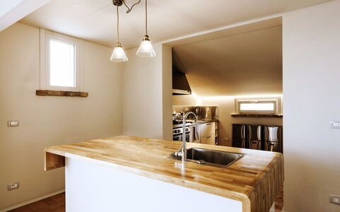 Villa Dedalo: Interieur Ontwerp, Countertop, Muur, Flooring, Hout, Meubilair, Plafond, Keuken, Lichte Inrichting, Cabinetry