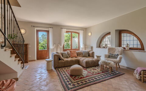 Casale Nido: Meubilair, Muur, Flooring, Interieur Ontwerp, Hout, Verdieping, Verlichting, Bankstel, Huis, Woonkamer