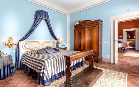 Splendida: Meubilair, Interieur Ontwerp, Flooring, Slaapkamer, Hout, Verdieping, Bed, Kamer, Plafond, Verlichting