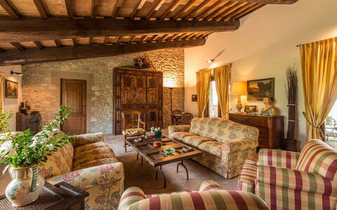 Molinazzo: Meubilair, Muur, Huis, Interieur Ontwerp, Huis, Tafel, Stoel, Flooring, Woonkamer, Bankstel