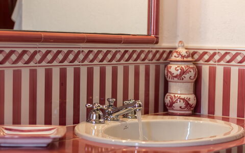 Molinazzo: Interieur Ontwerp, Wastafel In De Badkamer, Loodgieterswerkinrichting, Kraan, Kamer, Loodgieter, Porselein, Badkamer, Tegel, Wastafel