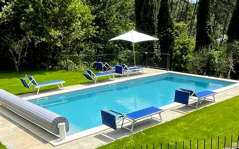 Villa Il Torrazzo, Vista Mare, Massarosa: Zwembad, Buitenmeubels, Samengesteld Materiaal, Ligstoel, Schaduw, Tuin, Vrije Tijd, Toevlucht, Landscaping, Ontwerp