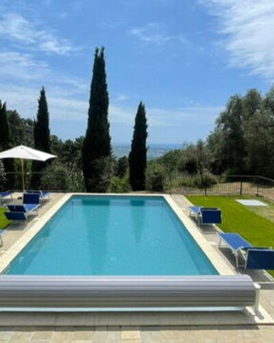 Villa Il Torrazzo, Vista Mare, Massarosa: Blauw, Zwembad, Samengesteld Materiaal, Buitenmeubels, Vrije Tijd, Schaduw, Tuin, Landscaping, Landgoed, Toevlucht