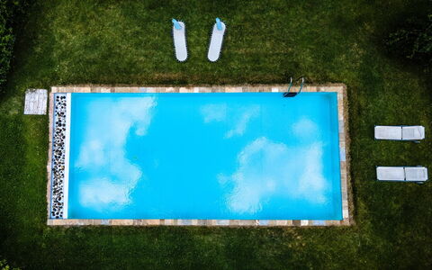 Podere i Prati: Blauw, Zwembad, Water, Samengesteld Materiaal, Vrije Tijd, Waterpartij, Toevlucht, Reflectie, Backyard