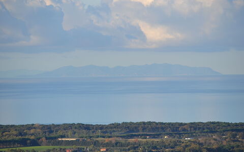 Villa Bolgheri Vermentino Castagneto Carducci: Lucht, Blauw, Dag, Watervoorraden, Horizon, Wolk, Atmosferisch Fenomeen, Ecoregio, Kust En Oceanic Landvormen, Zee