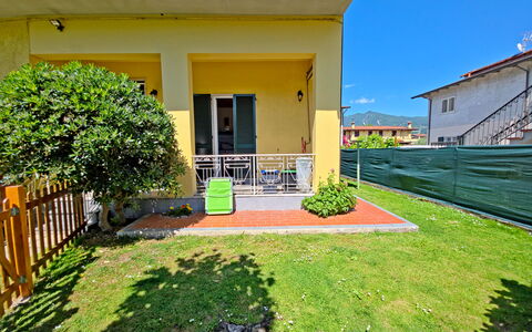 Casa Serena: Schaduw, Balkon, Werf, Backyard, Veranda