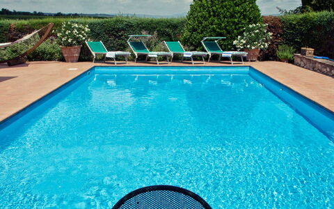 Villa Selvamica: Zwembad, Blauw, Water, Buitenmeubels, Vrije Tijd, Toevlucht, Meubilair, Samengesteld Materiaal, Eco Hotel, Schaduw