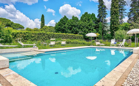 Villa Church: Blauw, Zwembad, Toevlucht, Tuin, Buitenmeubels, Vrije Tijd, Eco Hotel, Landscaping, Schaduw, Waterpartij