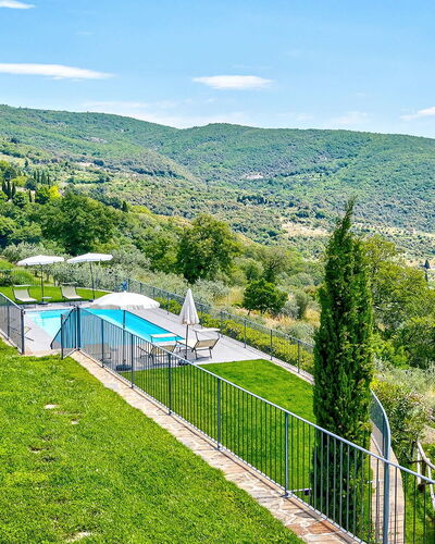 Villa Vita Bella: Heuvel, Heuvel Station, Zwembad, Vallei, Ridge, Hek, Eco Hotel, Villa, Bergdorp, Boerderij