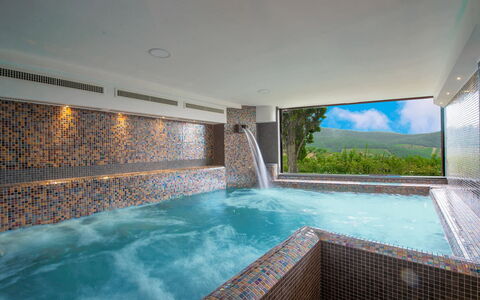 Villa Marinella: Zwembad, Toevlucht, Hotel, Jacuzzi, Bad, Eco Hotel