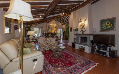 Villa Vorno: Meubilair, Interieur Ontwerp, Huis, Stoel, Huis, Flooring, Bankstel, Plafond, Woonkamer, Tafel