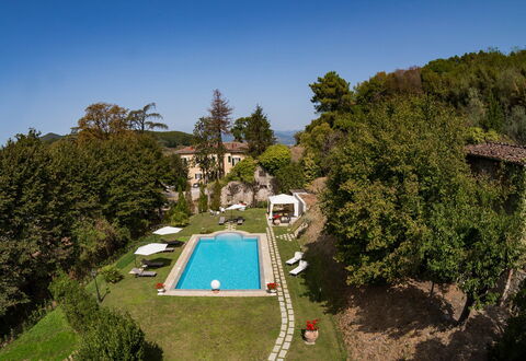 Villa Vorno: Zwembad, Landgoed, Villa, Toevlucht, Tuin, Hacienda, Landscaping, Eco Hotel, Thermae, Werf