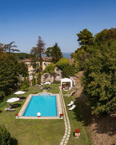 Villa Vorno: Zwembad, Landgoed, Villa, Toevlucht, Tuin, Hacienda, Landscaping, Eco Hotel, Thermae, Werf