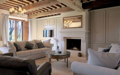 Villa Ripa: Meubilair, Interieur Ontwerp, Flooring, Muur, Bankstel, Verdieping, Hout, Plafond, Woonkamer, Kamer