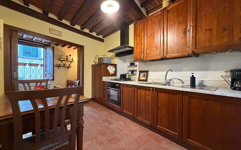 Terrazzino Margherita: Interieur Ontwerp, Keuken, Countertop, Flooring, Meubilair, Hout, Cabinetry, Plafond, Verdieping, Kast