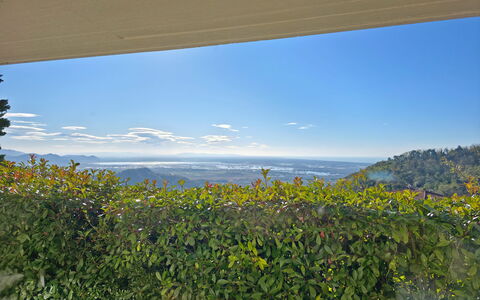 Appartamento Botrici: Lucht, Dag, Blad, Natuur, Groen, Vegetation, Horizon, Wolk, Heuvel, Landschap