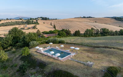 Il Giuncheto, Pool, Amazing View, Umbrian Countrys: Landschap, Zwembad, Plain, Land Lot, Landgoed, Luchtfotografie, Vogelperspectief, Landscaping, Plantage, Veld