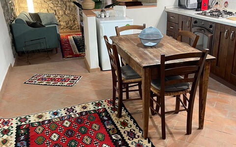 Borgo Antico, Pool, Barberino del Mugello: Meubilair, Flooring, Verdieping, Interieur Ontwerp, Tapijt, Tafel, Kamer, Woonkamer