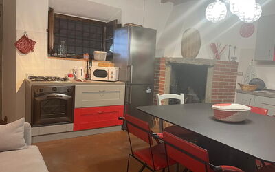 Portichetto: Meubilair, Flooring, Interieur Ontwerp, Verdieping, Hout, Stoel, Kamer, Keuken, Tafel, Verlichting