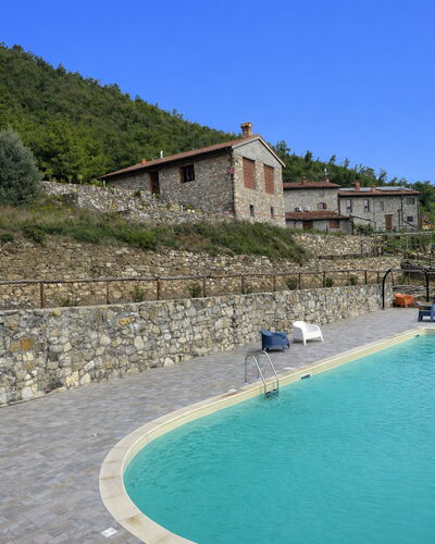 Borgo Antico, Pool, Barberino del Mugello: Zwembad, Buitenmeubels, Toevlucht, Flagstone, Thermae, Badplaats, Eco Hotel, Hacienda, Cobblestone, Villa