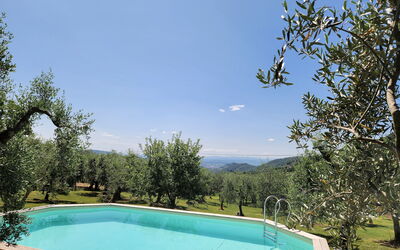 Il Casale di San Jacopo con Piscina Privata: Blauw, Zwembad, Schaduw, Backyard, Landscaping, Tuin, Eco Hotel, Landgoed, Toevlucht, Werf