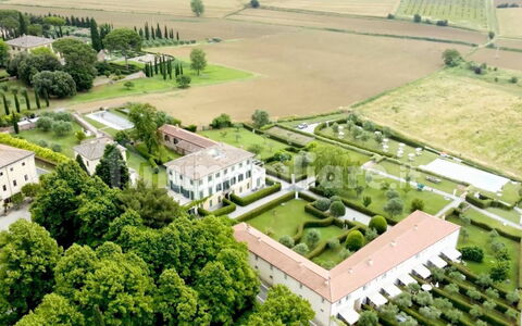 Loft Borgo Syrah: Landschap, Landgoed, Struik, Land Lot, Plain, Haag, Tuin, Herenhuis, Groundcover, Plantage