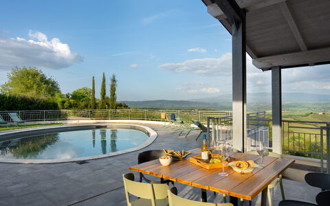 Villa Ombrone: Meubilair, Buitenmeubels, Stoel, Tafel, Zwembad, Toevlucht, Buitentafel, Schaduw, Keuken En Eettafel, Eco Hotel