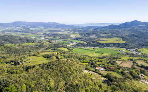 House in Sassa, Historic Tuscany Village, View: Bergachtig Landvormen, Groen, Natuur, Natuurlijk Landschap, Heuvel, Berg, Grasland, Hoogland, Ecoregio, Landschap