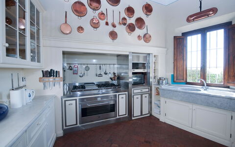 Castello di Cabbiavoli: Keuken, Interieur Ontwerp, Countertop, Fornuis, Toestel Van De Keuken, Cabinetry, Major Appliance, Meubilair, Plafond, Gasfornuis