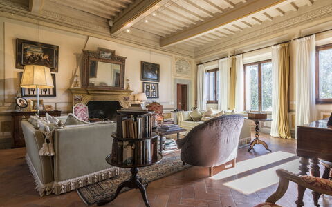 Castello di Cabbiavoli: Meubilair, Interieur Ontwerp, Flooring, Huis, Verdieping, Verlichting, Plafond, Kamer, Woonkamer, Stoel