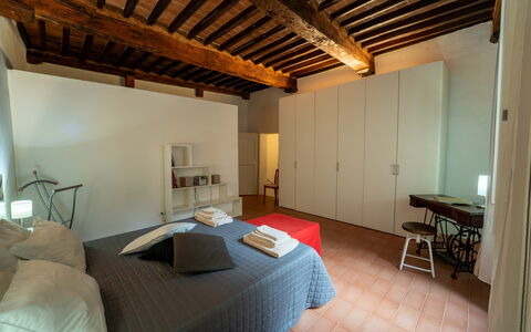 Le Loggine del Pignatello Apartment, Siena City: Muur, Meubilair, Interieur Ontwerp, Flooring, Hout, Slaapkamer, Verdieping, Plafond, Bed, Kamer