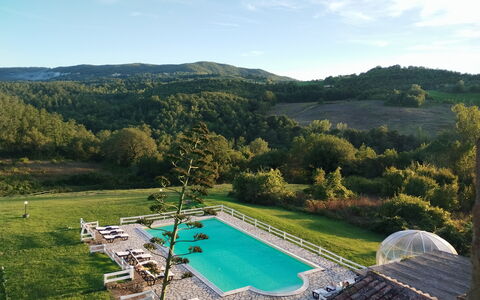 Villa Campo al Vento - Country Farm: Zwembad, Toevlucht, Thermae, Eco Hotel, Landgoed, Badplaats, Hotel, Hacienda, Buitenmeubels, Villa