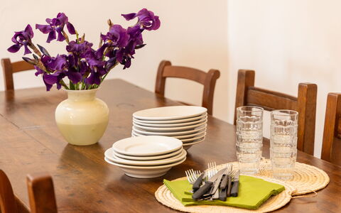 Il Leccio, Vinci, Private Pool and Tennis: Meubilair, Tableware, Tafel, Hout, Eetkamer, Serveware, Keuken En Eettafel, Interieur Ontwerp, Drinkware, Dishware