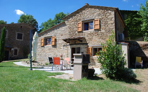 Casa Chimera: Huis, Huis, Verblijf, Woongebied, Menselijke Nederzetting, Deur, Boerderij, Landgoed, Gazon, Tuin