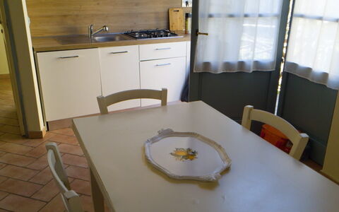 Casa Stella Serena, Podere le Scopaie, Pool: Meubilair, Flooring, Interieur Ontwerp, Hout, Verdieping, Tafel, Keuken En Eettafel, Stoel, Kamer, Eetkamer