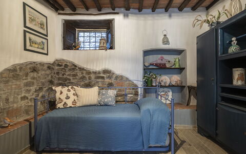La Casa del Grillo Parlante: Meubilair, Muur, Interieur Ontwerp, Hout, Slaapkamer, Flooring, Linens, Huis, Bed, Kamer