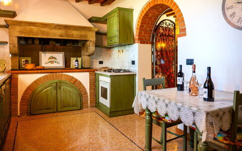 Villa la Guardiola: Interieur Ontwerp, Muur, Meubilair, Flooring, Plafond, Verlichting, Verdieping, Kamer, Keuken, Beits