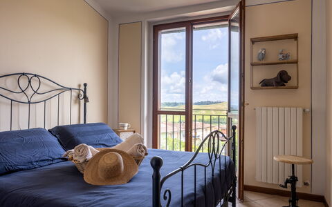 Terrazza sulla Luna, Casciana Terme: Bed, Slaapkamer, Bedding, Interieur Ontwerp, Laken, Meubilair, Hout, Kamer, Linens, Bed Frame