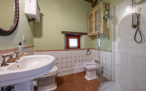 Villa Santa Barbara: Interieur Ontwerp, Loodgieterswerkinrichting, Badkamer, Wastafel In De Badkamer, Flooring, Plafond, Wastafel, Verdieping, Kraan, Loodgieter