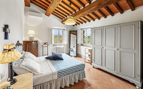San Sano Retreat, Chianti Vineyard Views & Diving: Meubilair, Interieur Ontwerp, Slaapkamer, Bed, Flooring, Plafond, Kamer, Huis, Verdieping, Verlichting