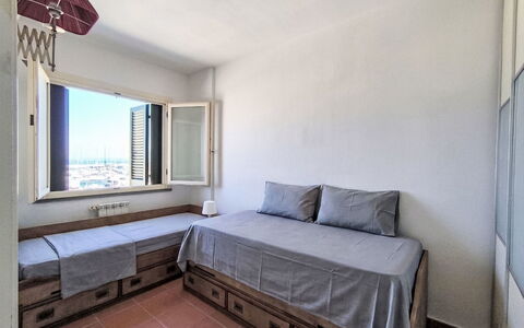 Al Porto: Verdieping, Flooring, Meubilair, Appartement, Interieur Ontwerp, Plafond, Kamer, Bed, Slaapkamer, Hardwood