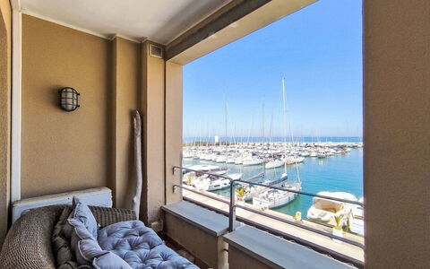 Al Porto: Zee, Watercraft, Boot, Oceaan, Jachthaven, Balkon, Mast, Naval Architecture, Hotel, Schip