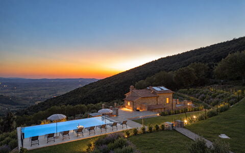 Villa Maddalena alla Guglielmesca: Zwembad, Toevlucht, Avond, Eco Hotel, Villa, Bergdorp, Badplaats