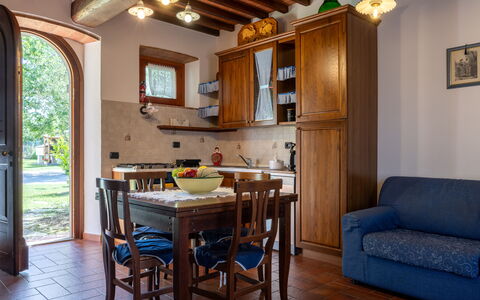 Il Cipresso, Casa Lucia, Cortona: Meubilair, Hout, Interieur Ontwerp, Flooring, Keuken, Keuken En Eettafel, Kamer, Cabinetry, Huis, Countertop